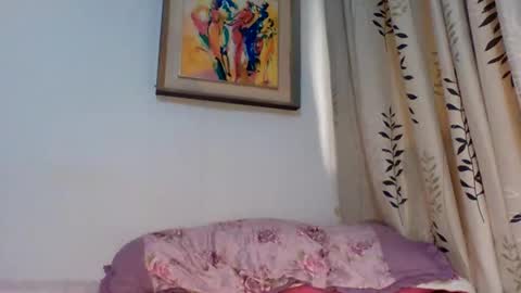 Snapshot of bellaqueen69 chatting on 05/26/26, 05:03 Bella shane online show from 05/26/26, 05:03