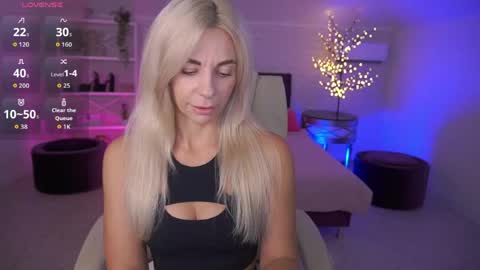 Bella online show from 06/03/26, 02:33