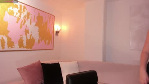 Snapshot of bellarosex1 chatting on 02/07/25, 03:55 Bella Rose online show from 02/07/25, 03:55