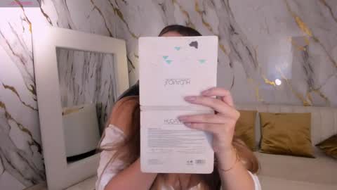 Snapshot of bellarosex1 chatting on 09/23/25, 03:09 Bella Rose online show from 09/23/25, 03:09