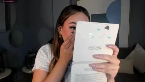 Snapshot of bellarosex1 chatting on 10/04/25, 03:15 Bella Rose online show from 10/04/25, 03:15