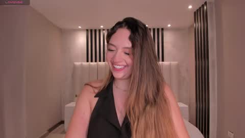 Snapshot of bellarosex1 chatting on 03/29/26, 04:45 Bella Rose online show from 03/29/26, 04:45