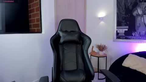 CALL ME BELLA online show from 02/01/26, 12:31