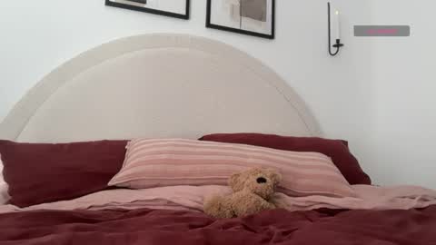 Snapshot of bellaryderr chatting on 03/06/26, 09:55 Isabella Ryder online show from 03/06/26, 09:55