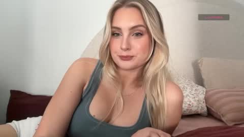 Snapshot of bellaryderr chatting on 03/22/26, 10:57 Isabella Ryder online show from 03/22/26, 10:57