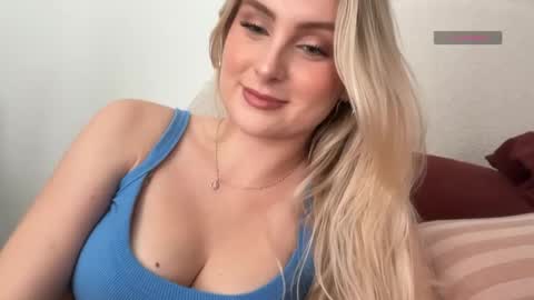 Snapshot of bellaryderr chatting on 04/10/26, 08:57 Isabella Ryder online show from 04/10/26, 08:57