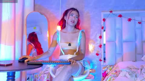 Snapshot of bellasanderrs chatting on 04/14/26, 11:27 BellaSanderrs online show from 04/14/26, 11:27