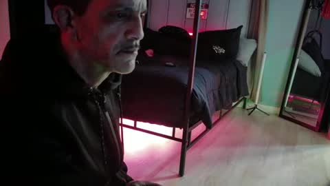 Bellaskeykeeper online show from 03/26/26, 03:23