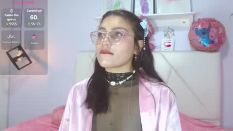 Snapshot of bellastonee1 chatting on 01/14/25, 03:04 bellastonee1 online show from 01/14/25, 03:04