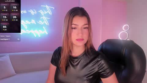 Snapshot of bellathompsonx_ chatting on 02/20/26, 06:26 Bella online show from 02/20/26, 06:26