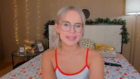 Bella online show from 12/28/24, 06:49