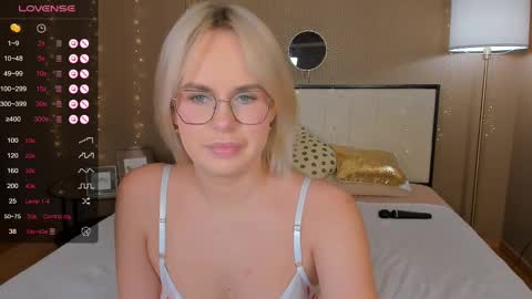 Bella online show from 02/14/25, 01:02