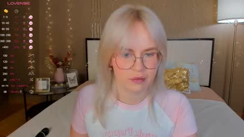 Bella online show from 11/29/25, 12:57