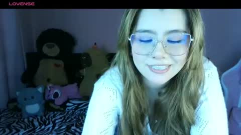 Snapshot of bellatrix_colen chatting on 07/16/26, 02:56 Aleja online show from 07/16/26, 02:56