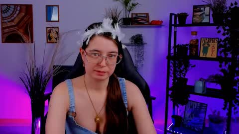 Snapshot of bellatrixllestrange chatting on 02/01/25, 01:34 Bella. Ntmu online show from 02/01/25, 01:34