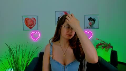 Snapshot of bellatrixllestrange chatting on 02/21/25, 07:43 Bella. Ntmu online show from 02/21/25, 07:43