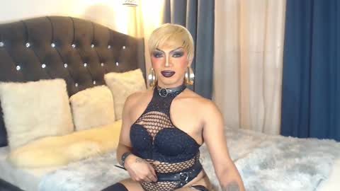 Snapshot of bellatrixxhuckerts chatting on 09/15/25, 08:47 B E L L A T R I X online show from 09/15/25, 08:47