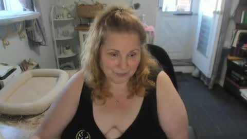 Snapshot of bellavoca chatting on 06/16/26, 04:53 Bellavoca online show from 06/16/26, 04:53