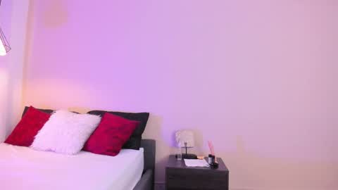 Bella Wild online show from 03/02/26, 12:01