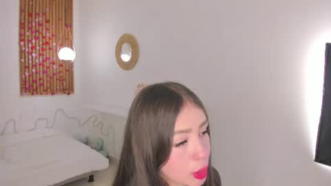 laukyubey             online show from 06/21/26, 04:31