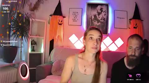 Snapshot of bellaxundxuwe chatting on 10/13/25, 09:42 Bella und Uwe online show from 10/13/25, 09:42