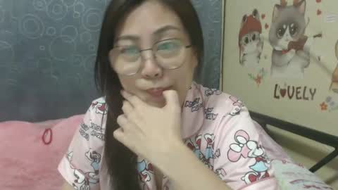 Snapshot of bellbabe chatting on 01/25/25, 02:04 Bella online show from 01/25/25, 02:04