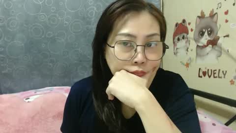 Snapshot of bellbabe chatting on 03/08/25, 01:14 Bella online show from 03/08/25, 01:14