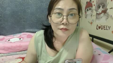 Snapshot of bellbabe chatting on 03/10/25, 03:41 Bella online show from 03/10/25, 03:41