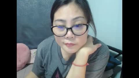 Snapshot of bellbabe chatting on 06/10/26, 08:13 Bella online show from 06/10/26, 08:13