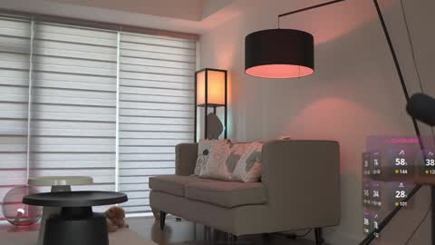 Snapshot of belle_adrienne chatting on 09/12/25, 12:33 Belle Adrienne  IG  online show from 09/12/25, 12:33