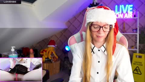 Snapshot of belle_alice chatting on 12/11/24, 10:58 Alice online show from 12/11/24, 10:58