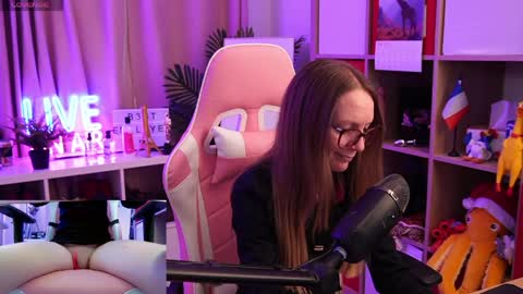 Snapshot of belle_alice chatting on 04/21/26, 06:20 Alice online show from 04/21/26, 06:20