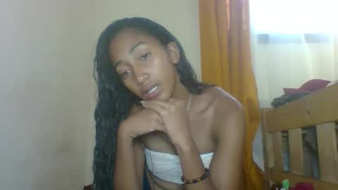 Snapshot of belle_annah chatting on 04/23/26, 12:29 belle_annah online show from 04/23/26, 12:29