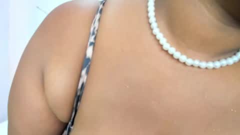 belle online show from 09/26/25, 10:36