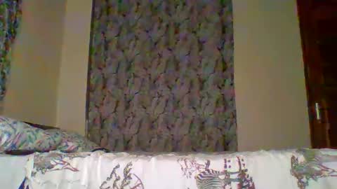 Snapshot of belle_bubbles chatting on 04/26/26, 05:43 bubbles online show from 04/26/26, 05:43