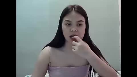 Belle online show from 03/03/25, 10:06