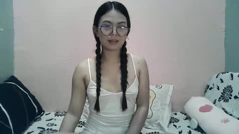 Belle online show from 11/10/25, 11:37