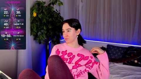 Bella online show from 12/25/24, 01:41