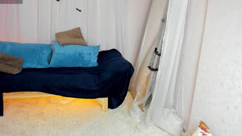 Snapshot of belle_wa1ker chatting on 11/07/25, 01:05 Belle online show from 11/07/25, 01:05