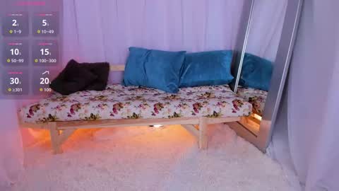 Snapshot of belle_wa1ker chatting on 11/30/25, 01:20 Belle online show from 11/30/25, 01:20