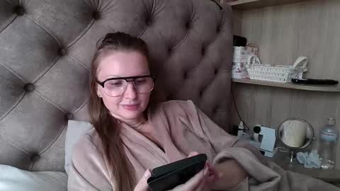 Snapshot of belleamiee chatting on 09/26/25, 11:47 Amelia online show from 09/26/25, 11:47