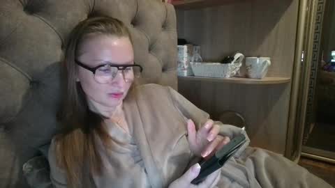 Snapshot of belleamiee chatting on 10/19/25, 05:13 Amelia online show from 10/19/25, 05:13