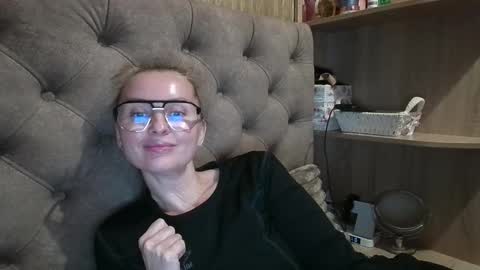 Amelia online show from 10/30/25, 06:30