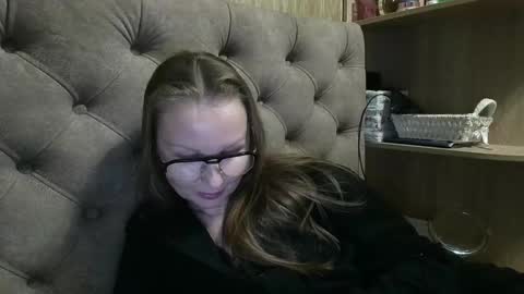 Amelia online show from 11/05/25, 06:52