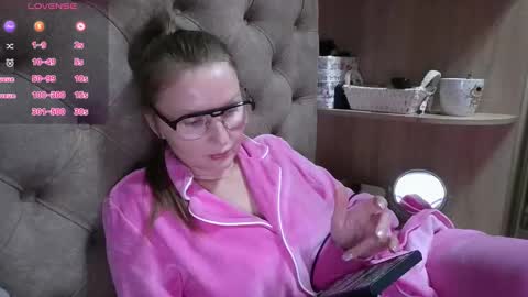 Snapshot of belleamiee chatting on 03/27/26, 06:51 Amelia online show from 03/27/26, 06:51