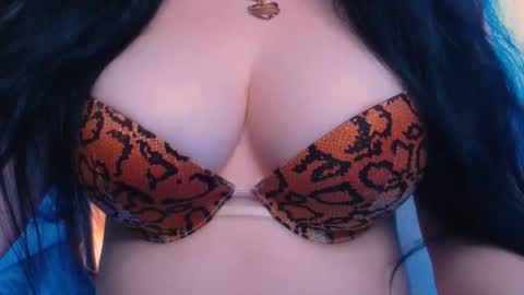 Hello I am kind friendly and cute girl online show from 01/11/25, 12:18