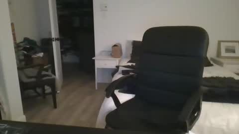 Snapshot of bellequeue19758 chatting on 10/18/25, 02:36 bellequeue19758 online show from 10/18/25, 02:36