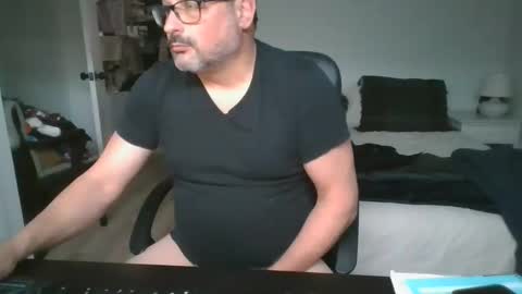 bellequeue19758 online show from 12/14/25, 12:54