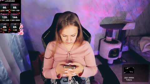 Your Annabelle Wolf  online show from 12/02/24, 01:35