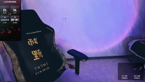 Your Annabelle Wolf  online show from 02/15/25, 09:26